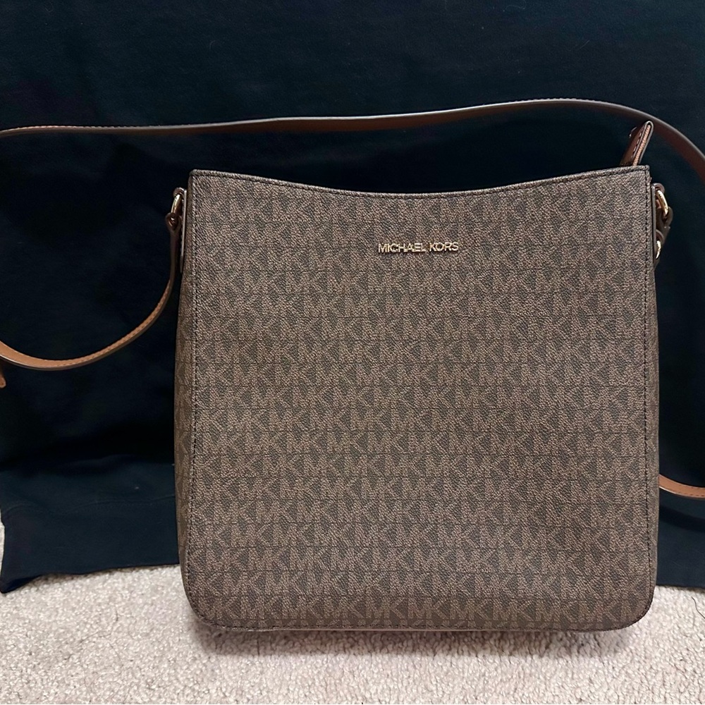 Michael Kors Jet Set Travel Large crossbody